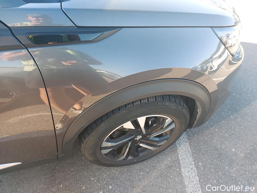  Peugeot  2008  Allure Pack 1.2 PureTech 130CV AT8 E6d #22