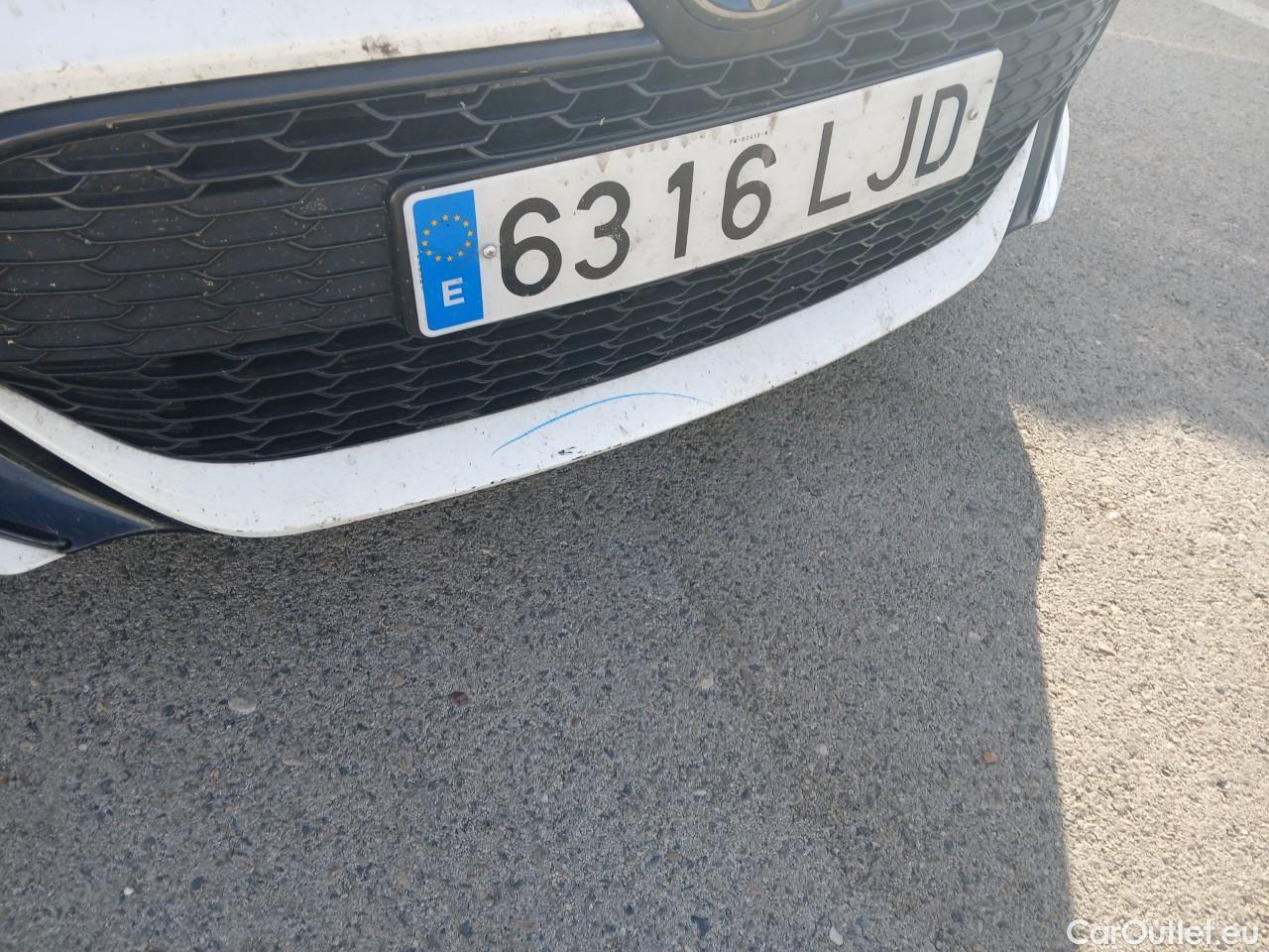  Toyota  Corolla TOYOTA  / 2019 / 5P / familiar 1.8 125H ACTIVE TECH E-CVT TOU SPORT #4