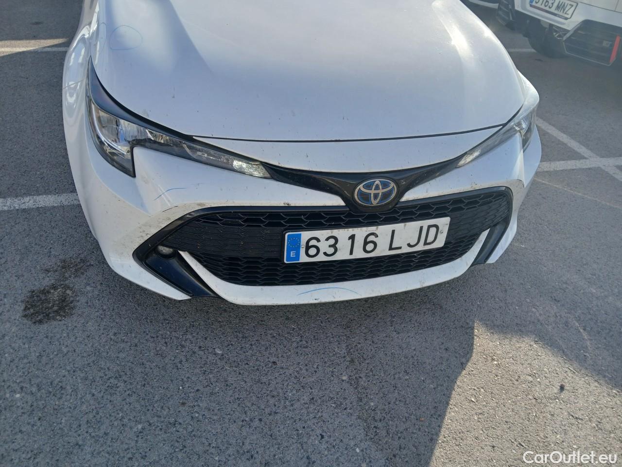  Toyota  Corolla TOYOTA  / 2019 / 5P / familiar 1.8 125H ACTIVE TECH E-CVT TOU SPORT #2