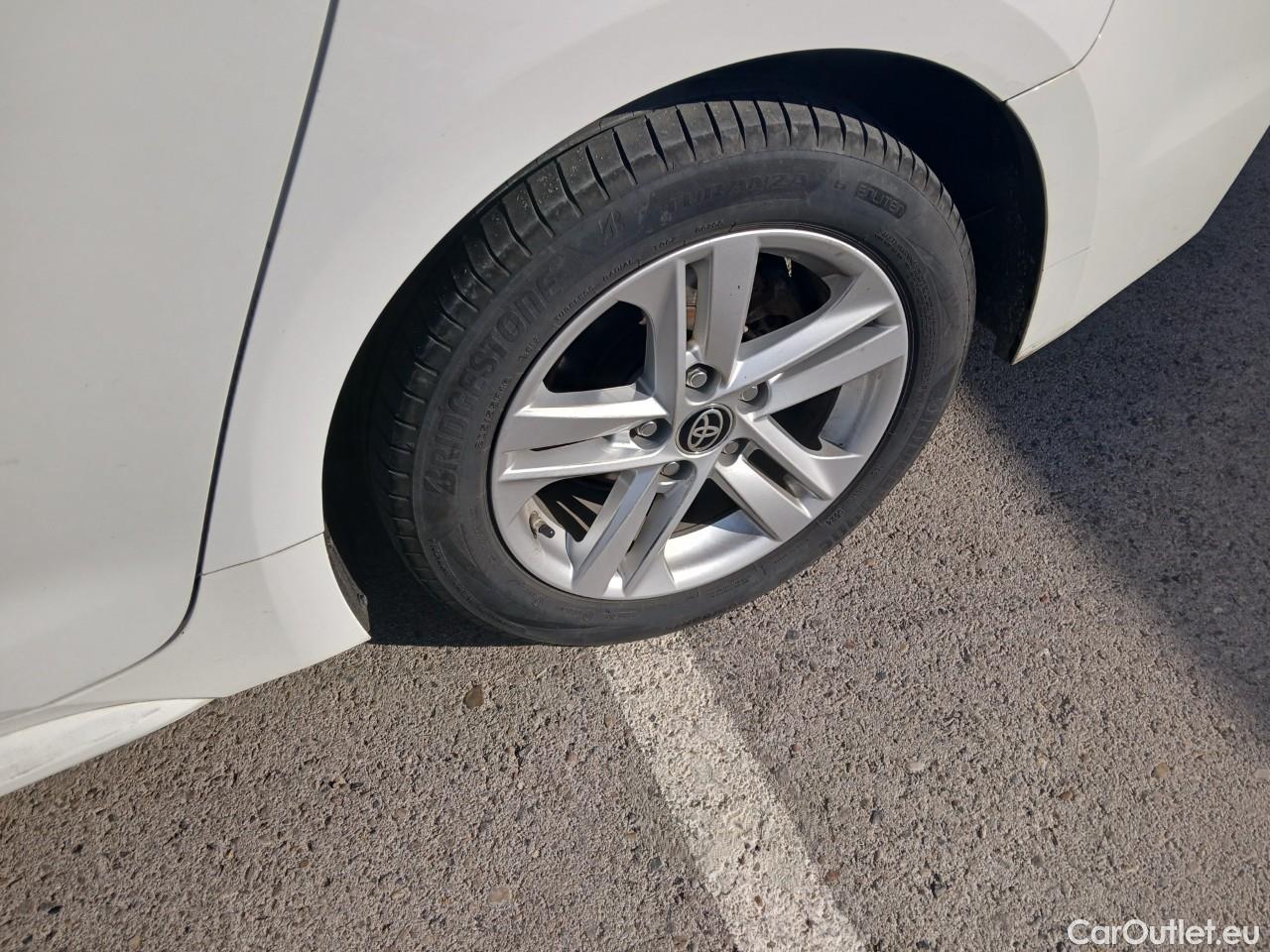  Toyota  Corolla TOYOTA  / 2019 / 5P / familiar 1.8 125H ACTIVE TECH E-CVT TOU SPORT #31