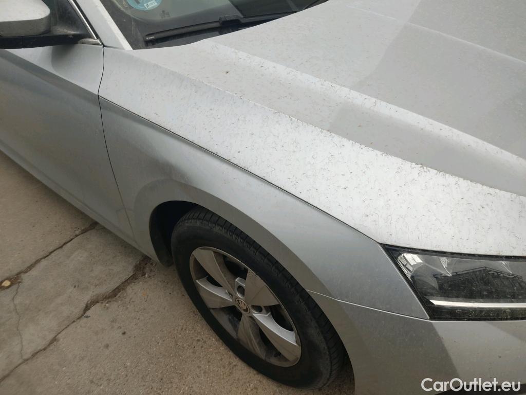  Skoda  Octavia  Berlina Ambition 2.0 TDI 115CV MT6 E6d #3