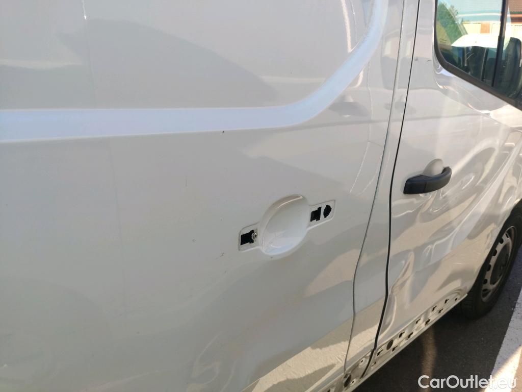  Renault  Trafic RENAULT  / 2019 / 4P / furgón Furgón 27 L1H1 Energy BluedCi 88 kW #39