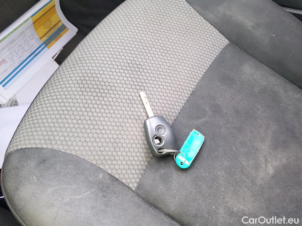  Renault  Kangoo  II Furgón Professional 1.5 dCi 75CV MT5 E6 #5