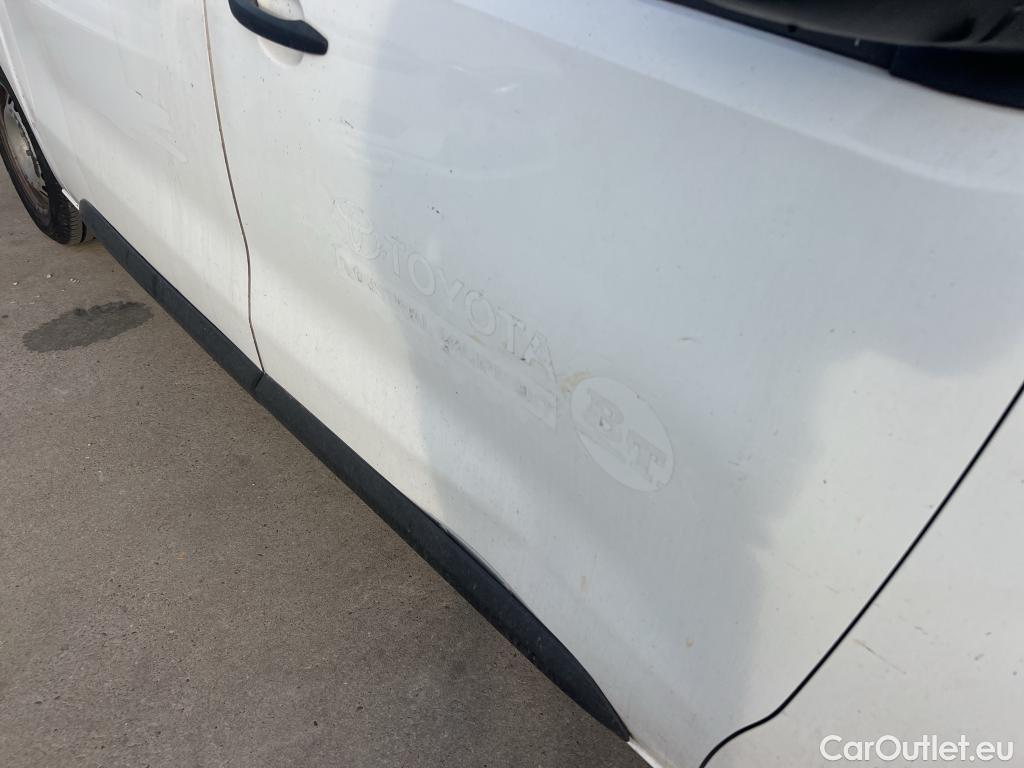  Toyota  Proace TOYOTA  / 2016 / 4P / furgón FU. MEDIO (L1) 2.0D 90kW COMFORT CARGA + #15