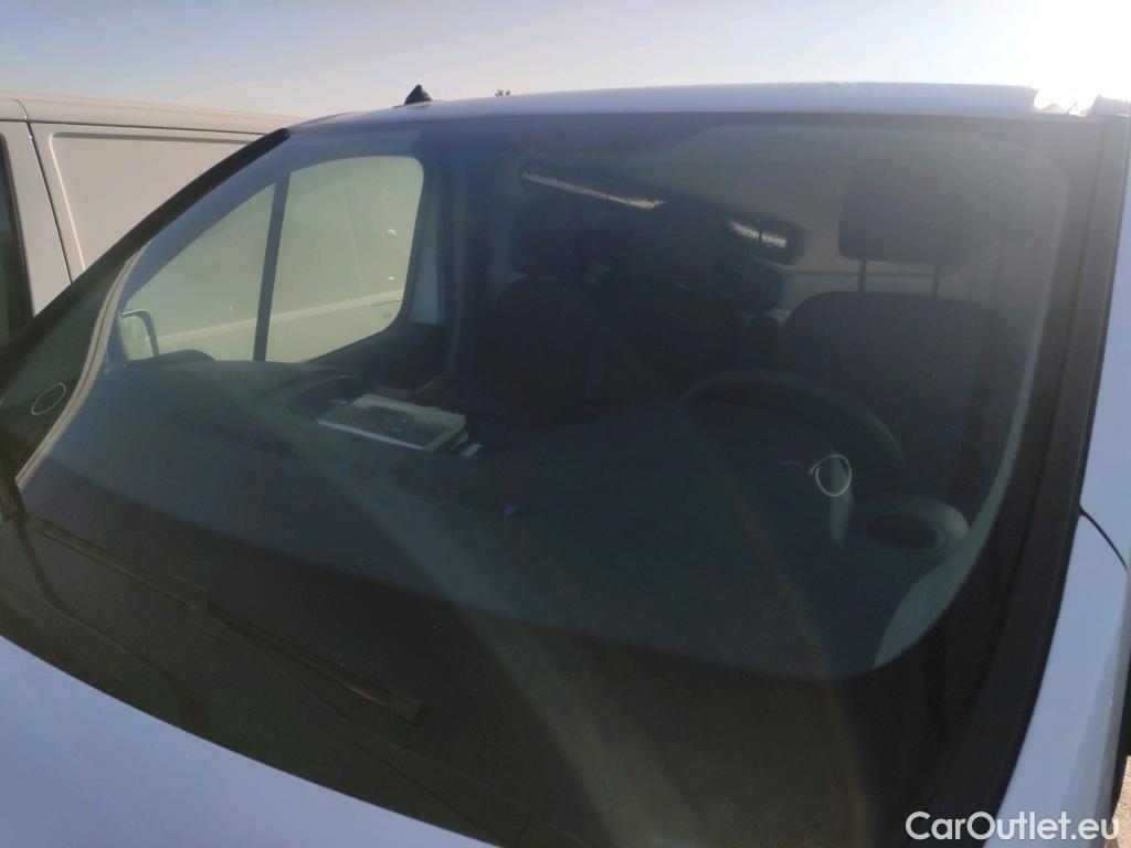  Renault  Trafic RENAULT  / 2019 / 4P / furgón Furgón 27 L1H1 Energy BluedCi 88 kW #1