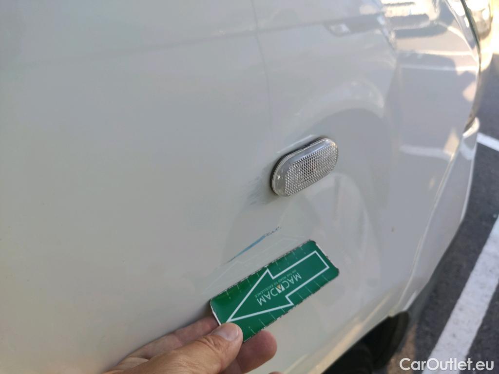  Renault  Trafic RENAULT  / 2019 / 4P / furgón Furgón 27 L1H1 Energy BluedCi 88 kW #46