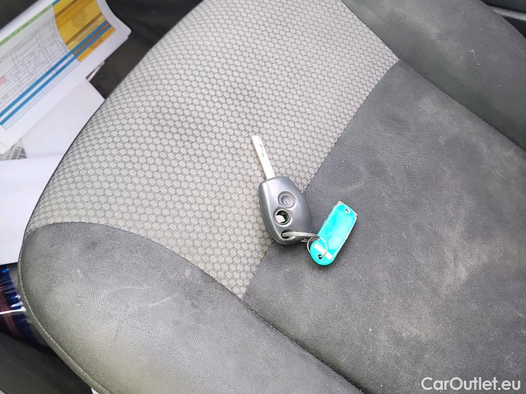  Renault  Kangoo  II Furgón Professional 1.5 dCi 75CV MT5 E6 #28