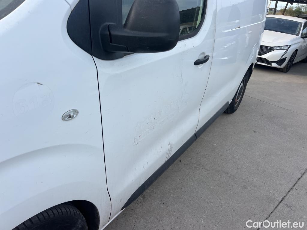  Toyota  Proace TOYOTA  / 2016 / 4P / furgón FU. MEDIO (L1) 2.0D 90kW COMFORT CARGA + #17