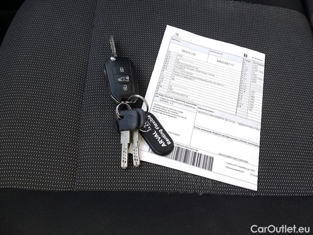  Peugeot  Partner PEUGEOT  / 2018 / 4P / furgón derivado de turismo Premium Standard 600kg BlueHDi 73kW #2