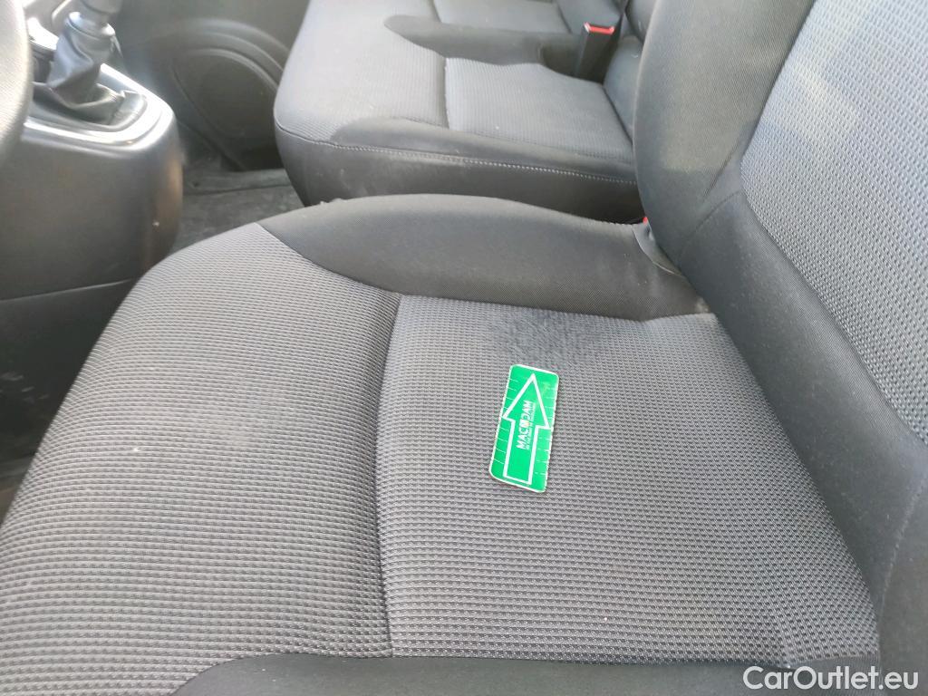  Renault  Trafic RENAULT  / 2019 / 4P / furgón Furgón 27 L1H1 Energy BluedCi 88 kW #49