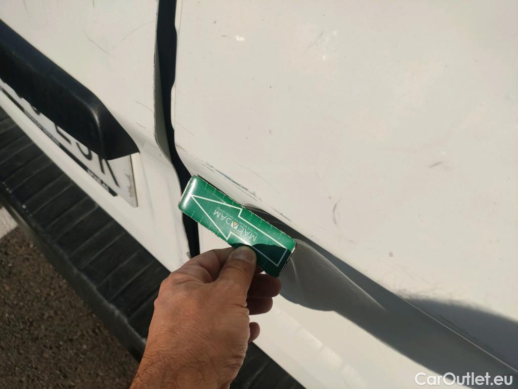  Renault  Trafic RENAULT  / 2019 / 4P / furgón Furgón 27 L1H1 Energy BluedCi 88 kW #29