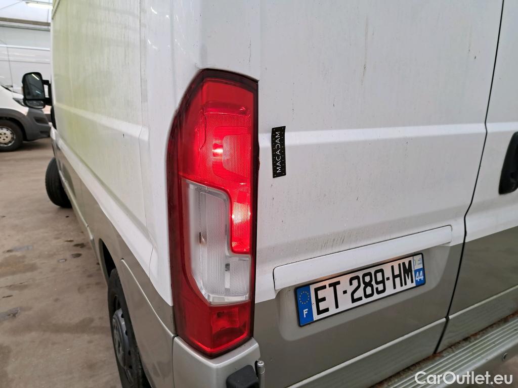  Citroen  Jumper CITROEN - VU 4p VNA 35 L2H2 BlueHDi 110 BVM6 Clubfourgon tôlé #17