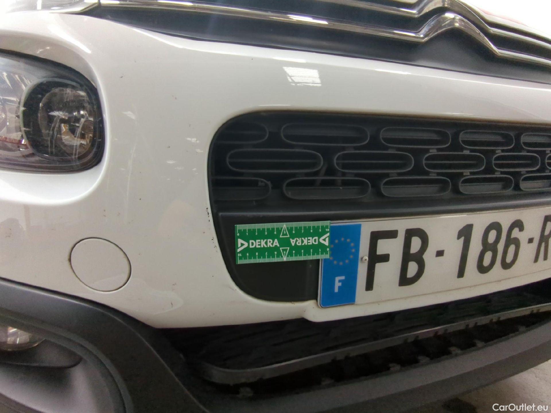  Citroen  C3  Société Feel Nav 1.2 PureTech 80CV BVM5 E6 #24