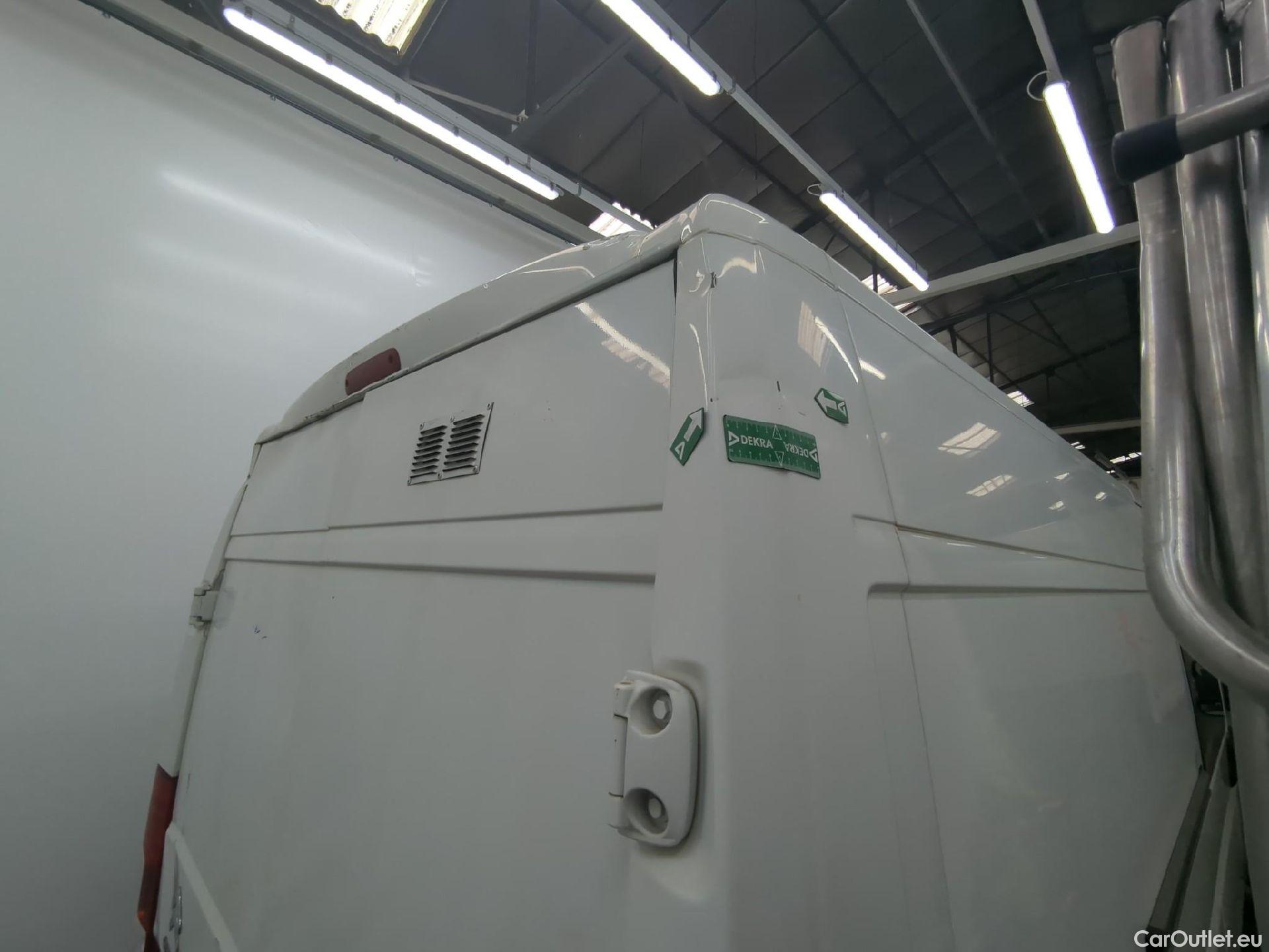  Citroen  Jumper CITROEN  CA VU 4p Fourgon 35 L4H2 HDI 130 Cab. Approfondie Confort #40