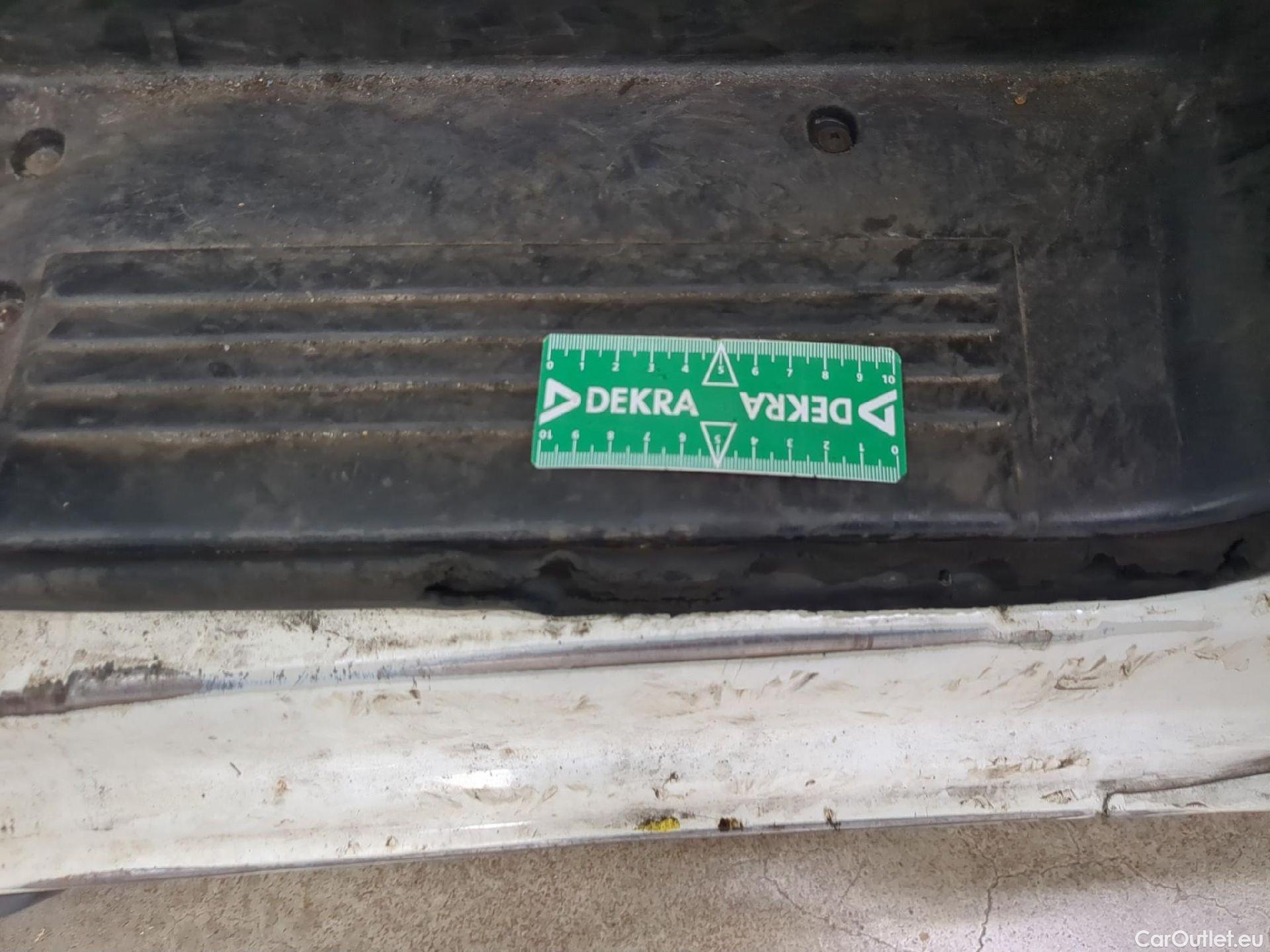  Citroen  Jumper CITROEN  CA VU 4p Fourgon 35 L4H2 HDI 130 Cab. Approfondie Confort #32