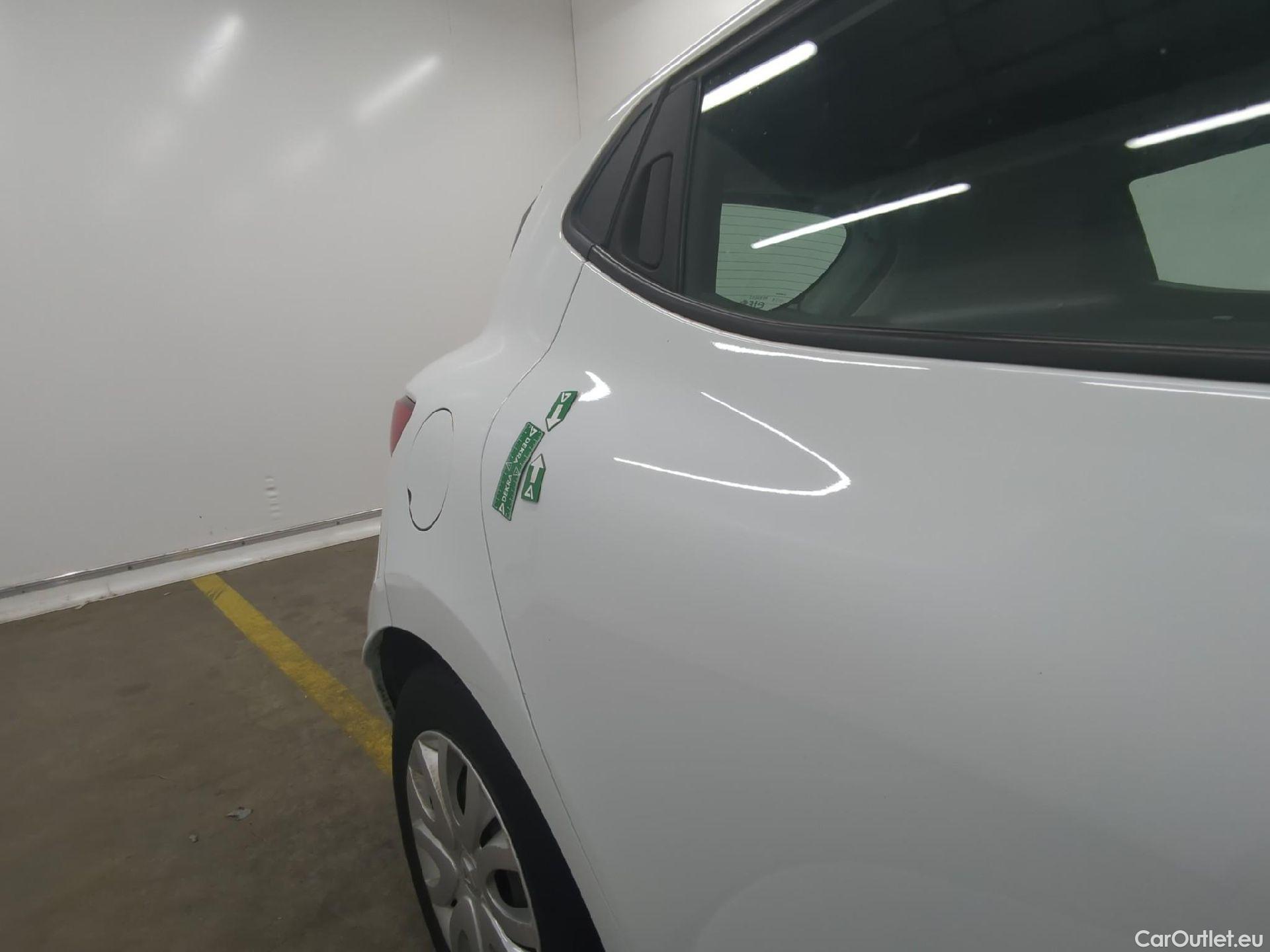  Renault  Clio RENAULT  Société / 2016 / 5P / Berline Air Medianav dCi 75 #22