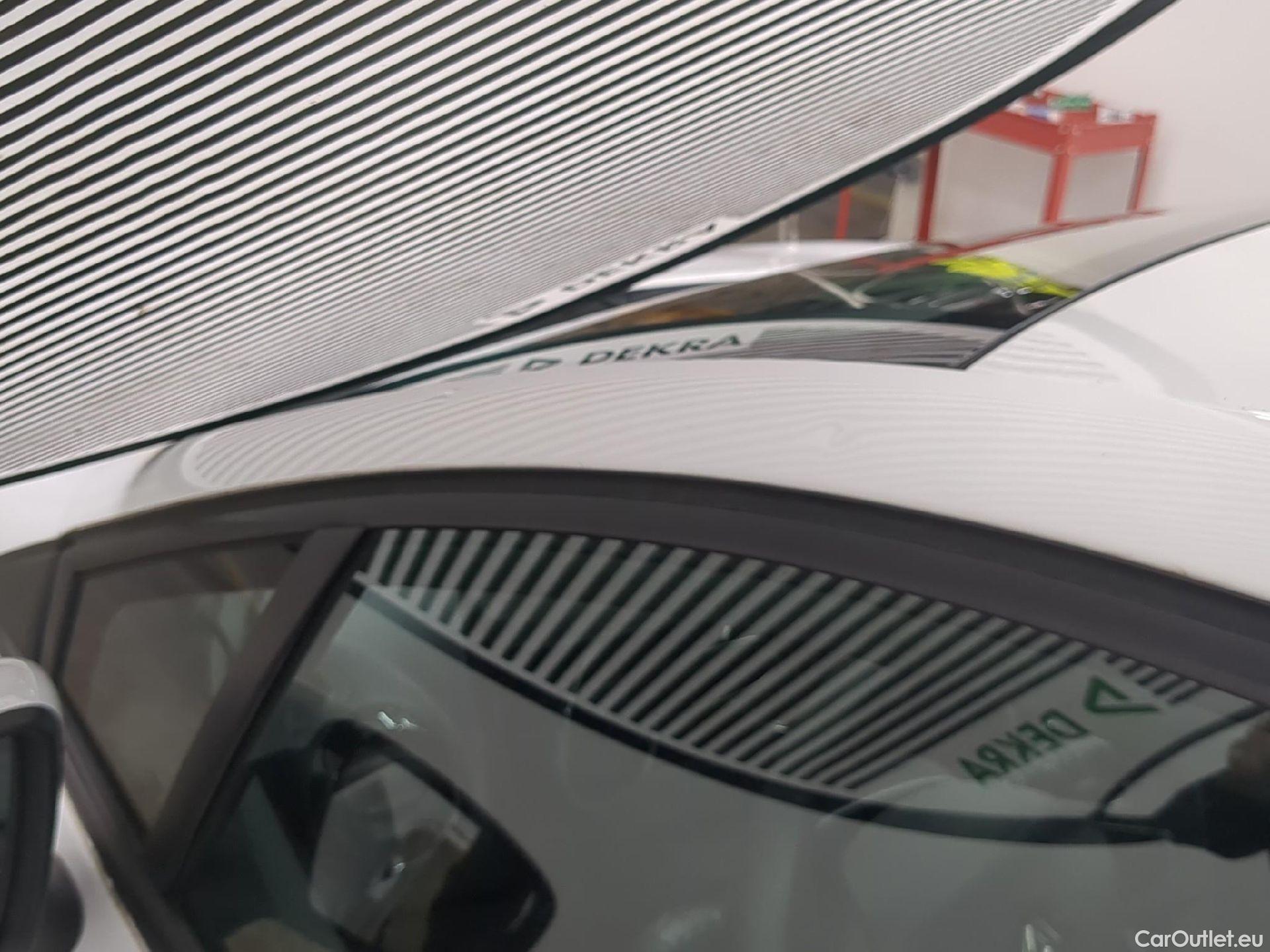  Renault  Clio RENAULT  Société / 2016 / 5P / Berline Air Medianav dCi 75 #49