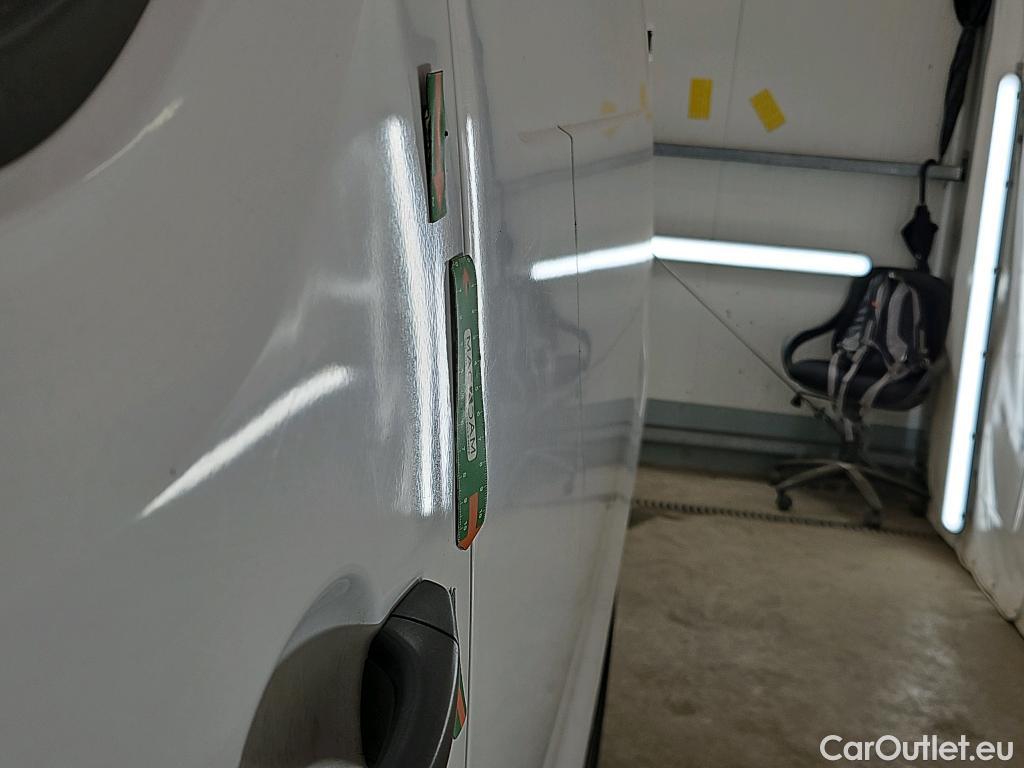  Peugeot  Expert  Fourgon Asphalt L2 2.0 HDi 120CV BVM6 E6dT #24