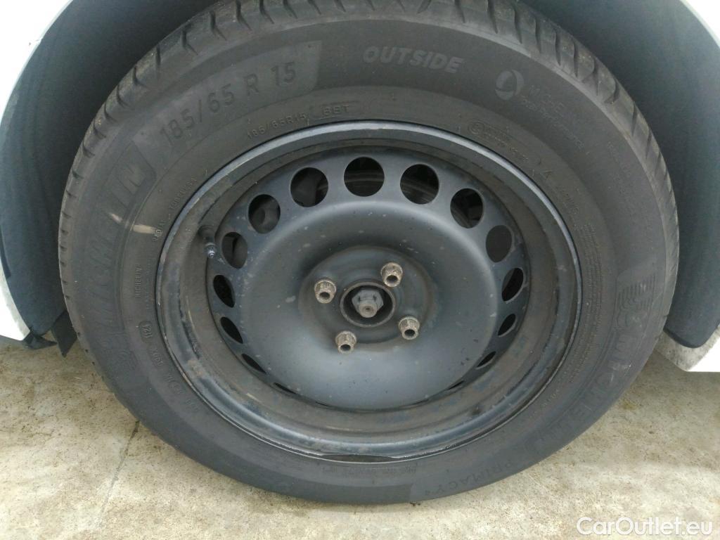  Renault  Clio  IV Air MediaNav 1.5 dCi 75CV BVM5 E6 #12