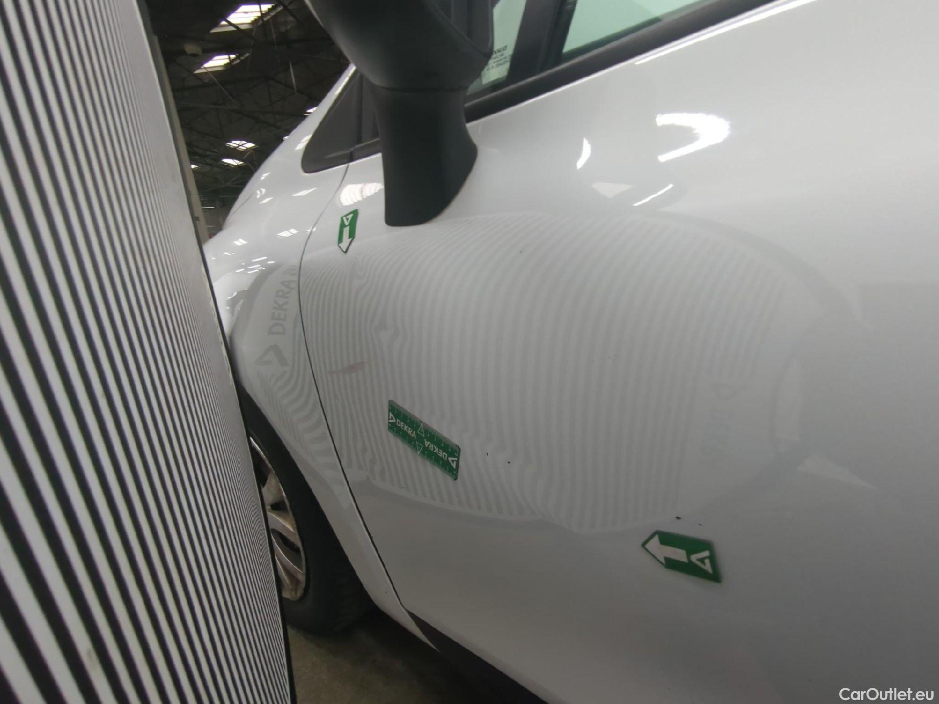  Renault  Clio RENAULT  Société / 2016 / 5P / Berline Air Medianav dCi 75 #44