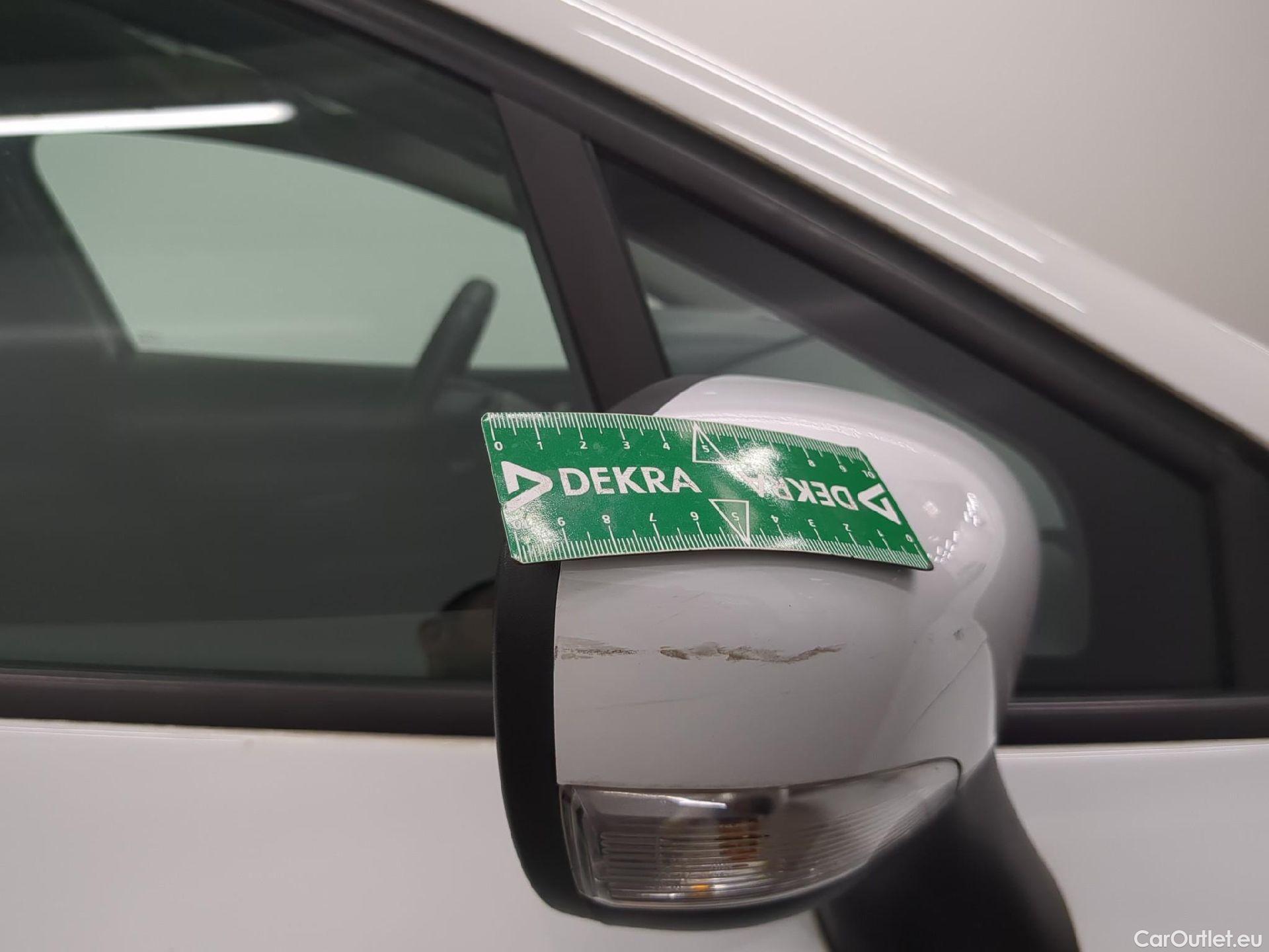 Renault  Clio RENAULT  Société / 2016 / 5P / Berline Air Medianav dCi 75 #27