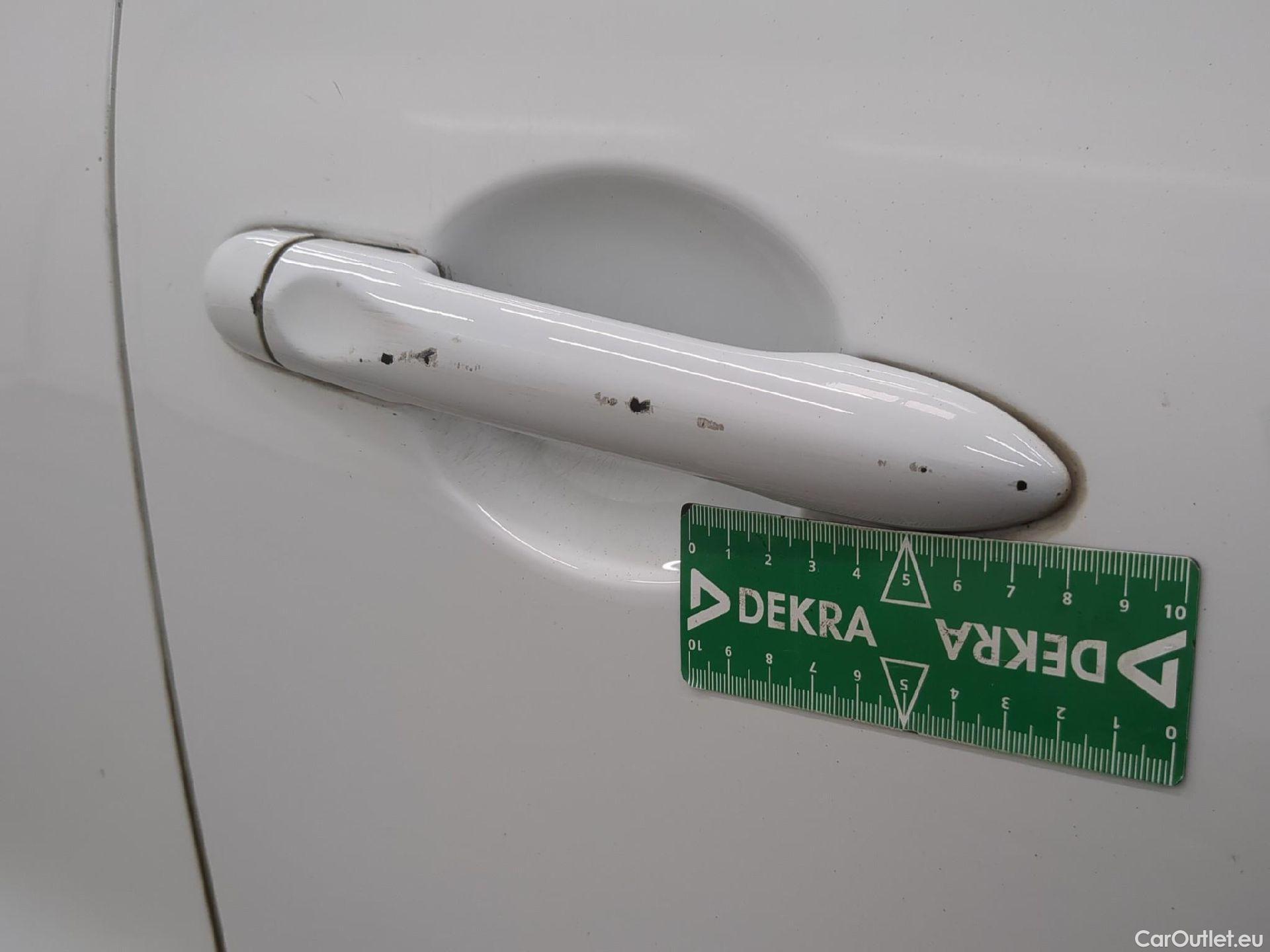  Renault  Clio RENAULT  Société / 2016 / 5P / Berline Air Medianav dCi 75 #25