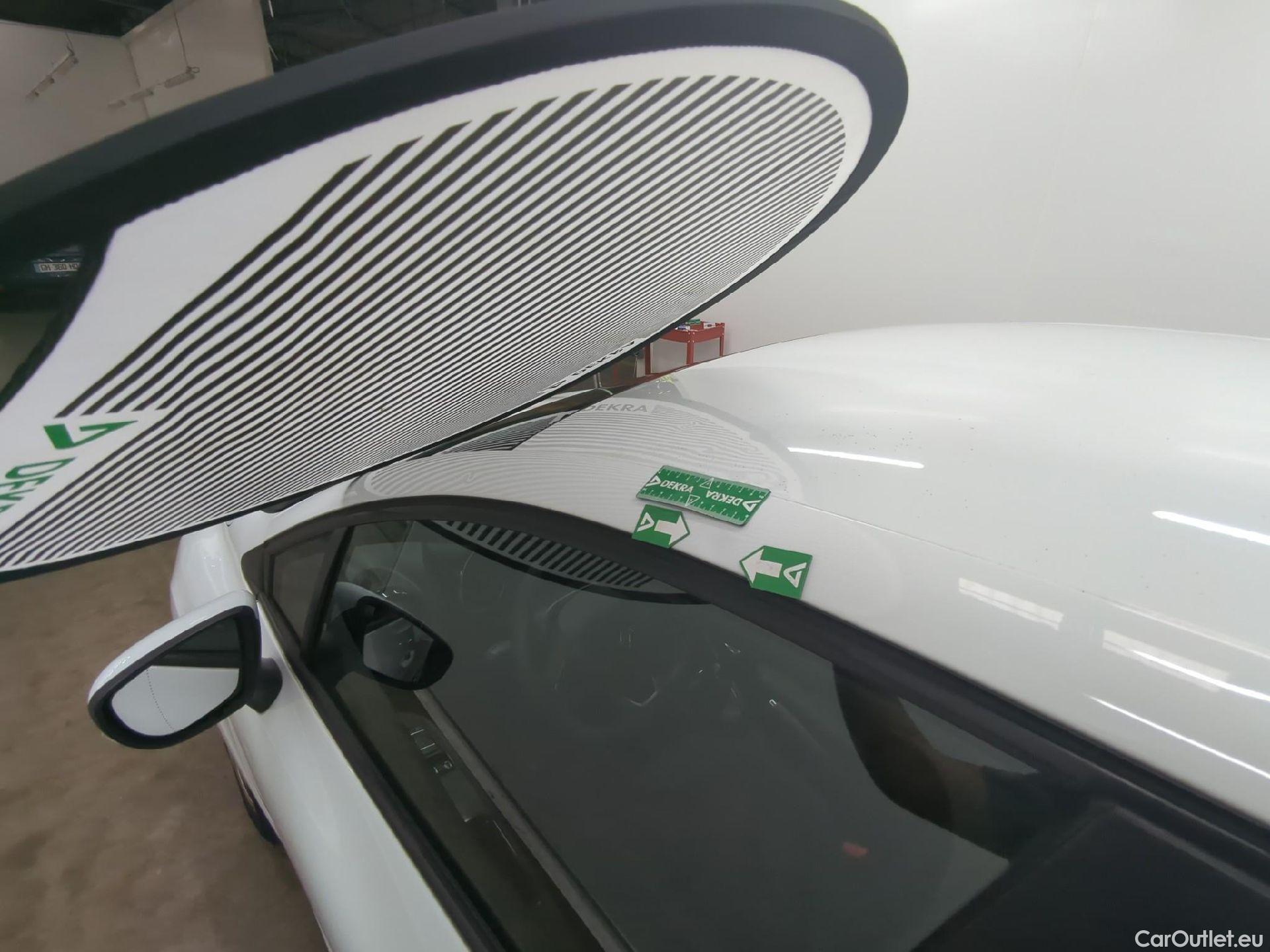  Renault  Clio RENAULT  Société / 2016 / 5P / Berline Air Medianav dCi 75 #53