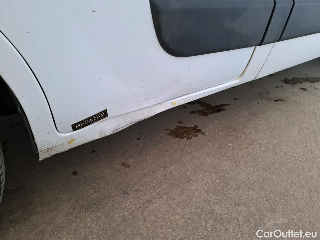  Renault  Master RENAULT  VU 4p Fourgon FG Cf Trac F3500 L2H2 dCi 130 Euro6 #25