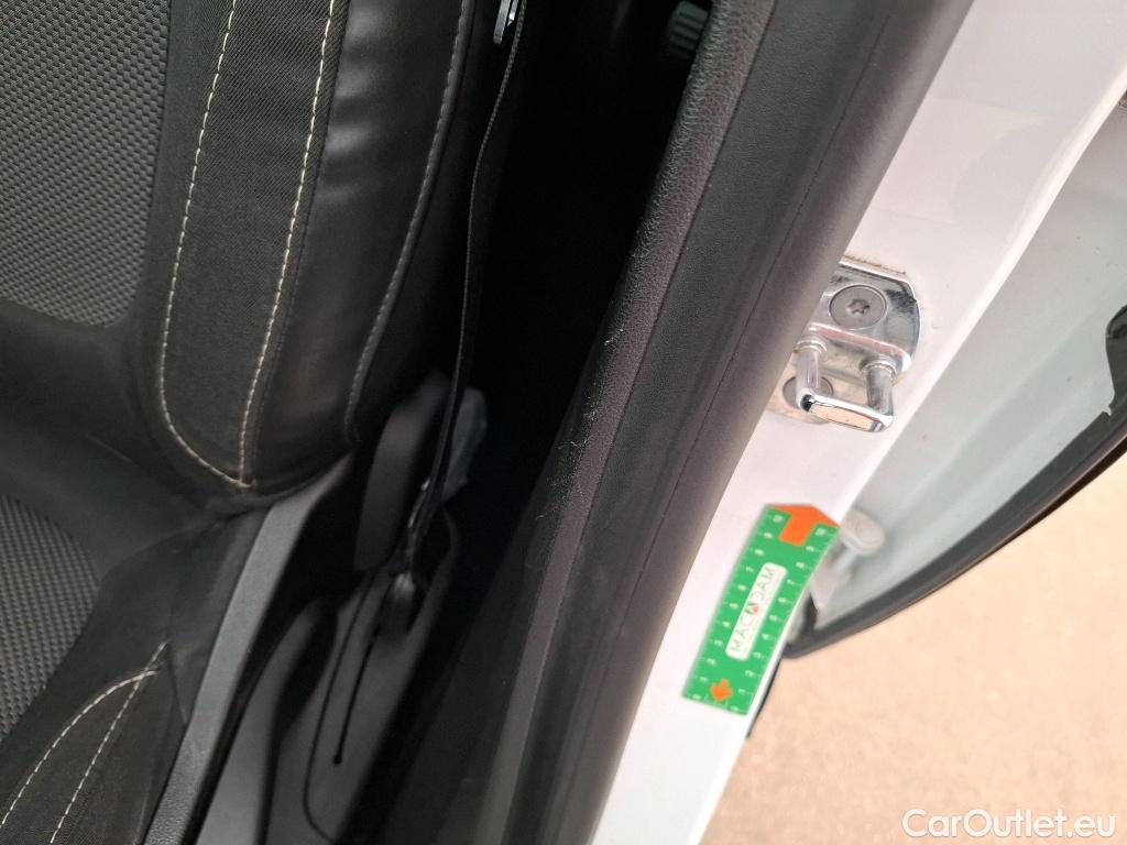  Renault  Megane  IV Berline 5pt. Société Air Nav 1.5 dCi 90CV BVM6 E6 #18