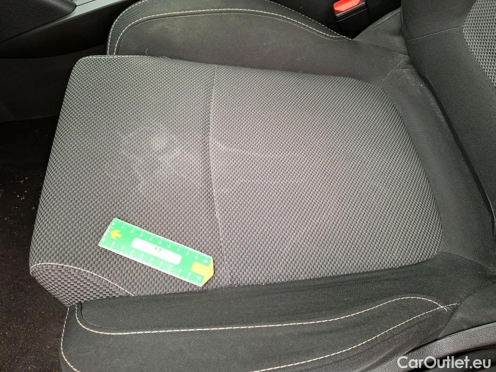  Renault  Megane  IV Berline 5pt. Société Air Nav 1.5 dCi 90CV BVM6 E6 #27