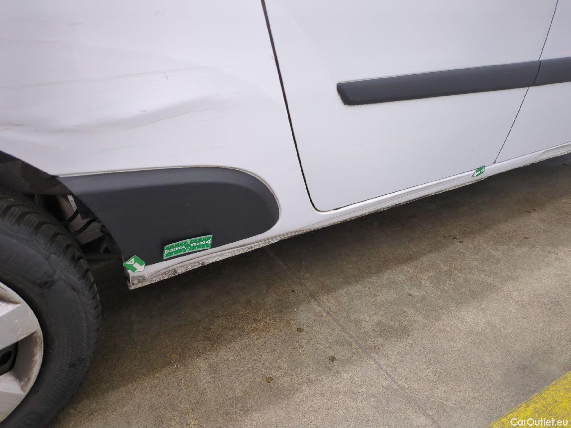  Renault  Kangoo  Express Maxi Extra (Série Spéciale) 1.5 dCi 90CV BVM5 E6 #27