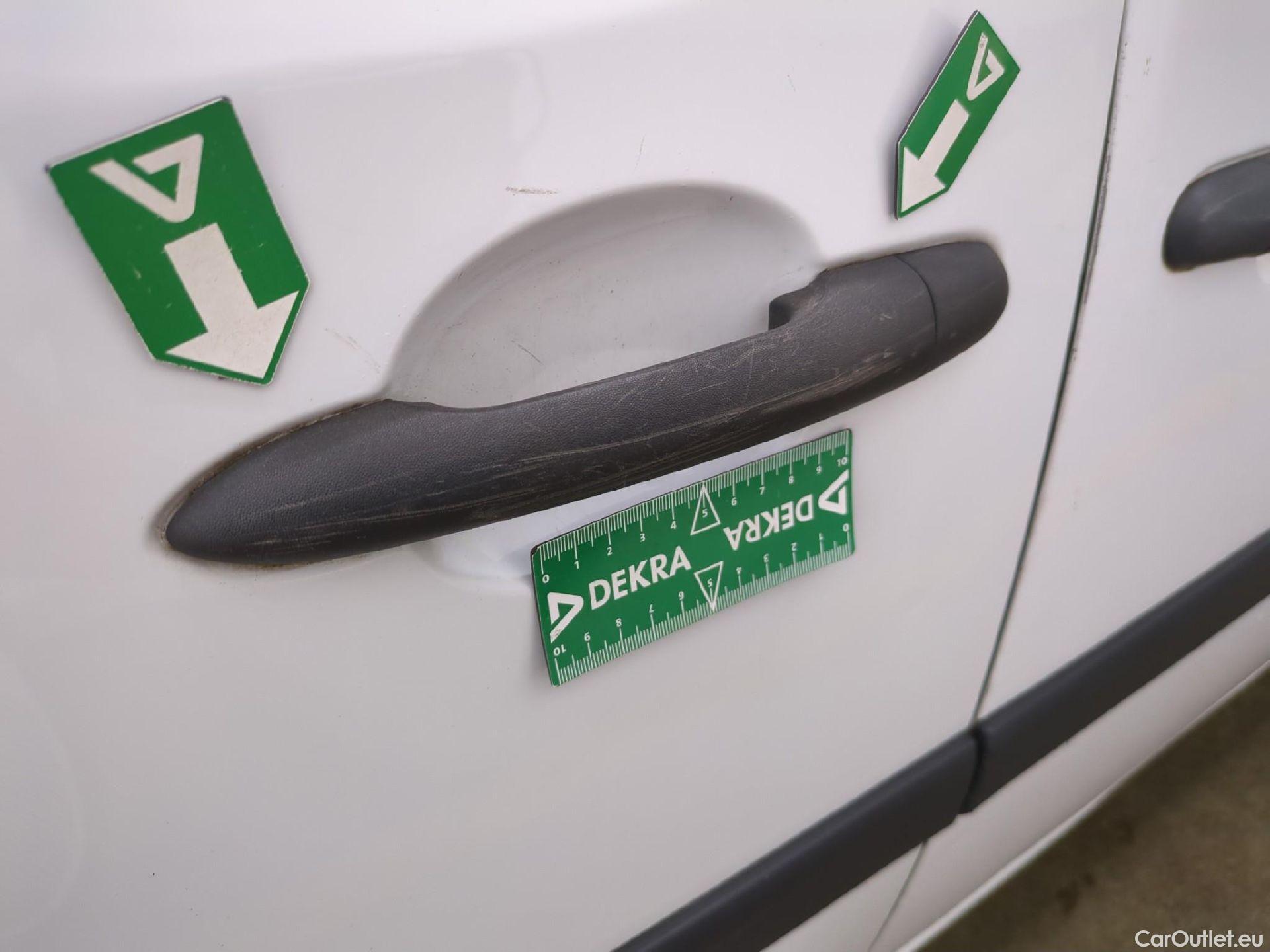  Renault  Kangoo  Express Maxi Extra (Série Spéciale) 1.5 dCi 90CV BVM5 E6 #33