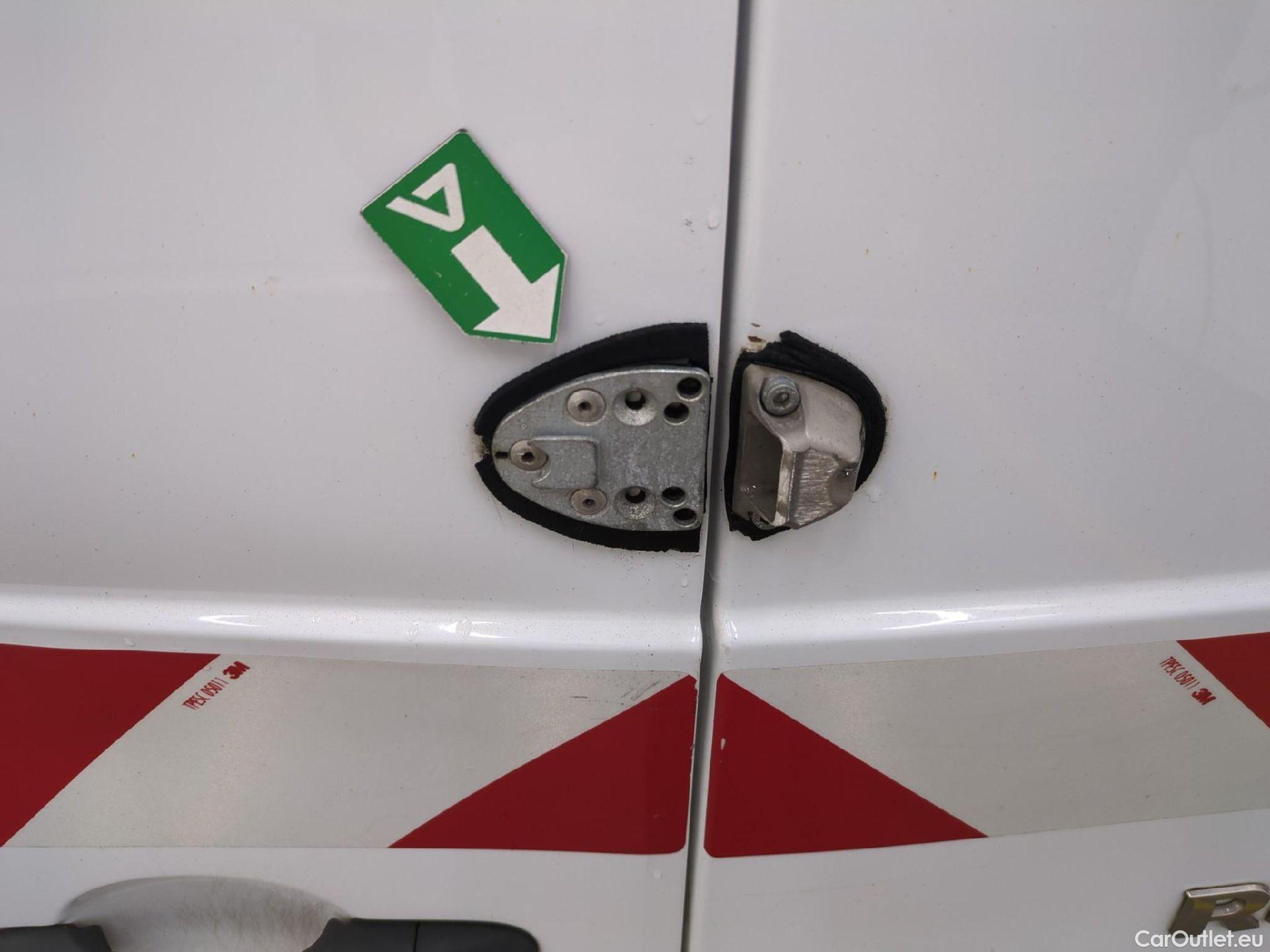  Renault  Kangoo  Express Maxi Extra (Série Spéciale) 1.5 dCi 90CV BVM5 E6 #4