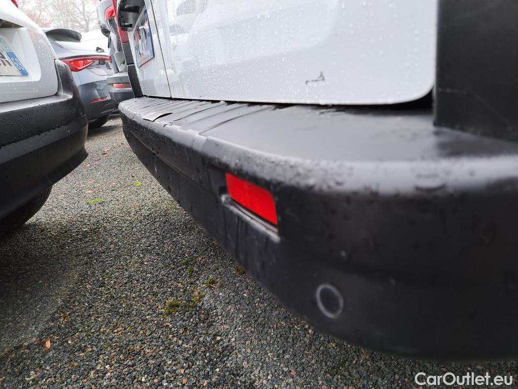  Renault  Trafic RENAULT  VU 4p Fourgon FG GCFL1H1 1000 dCi95 E6 #19