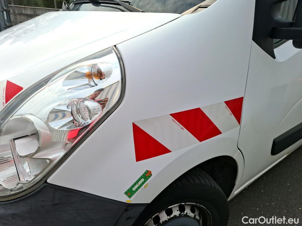  Renault  Master RENAULT  VU 4p Fourgon FG GCf Trac F3500 L2H2 Energy dCi 145 E6 #9