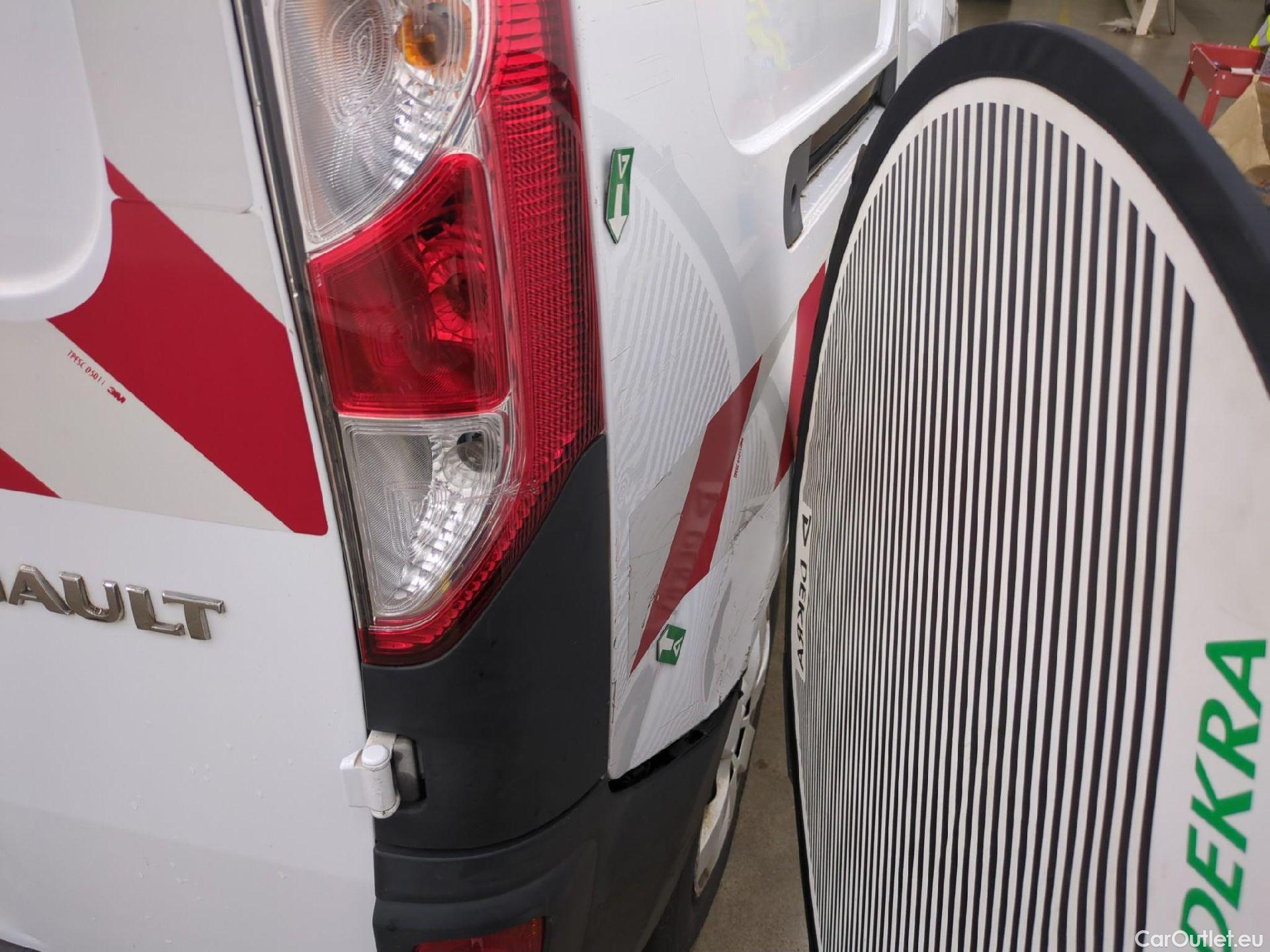 Renault  Kangoo  Express Maxi Extra (Série Spéciale) 1.5 dCi 90CV BVM5 E6 #22