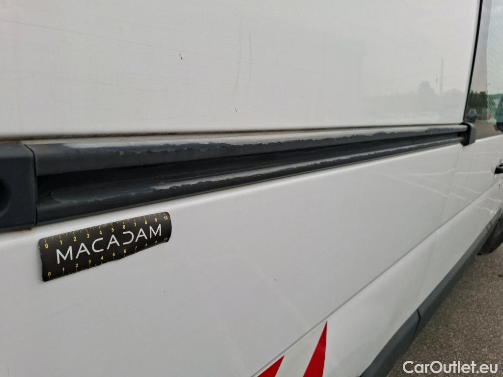  Renault  Master  III Fourgon L2H2 3 5 Grand Confort dCi #21
