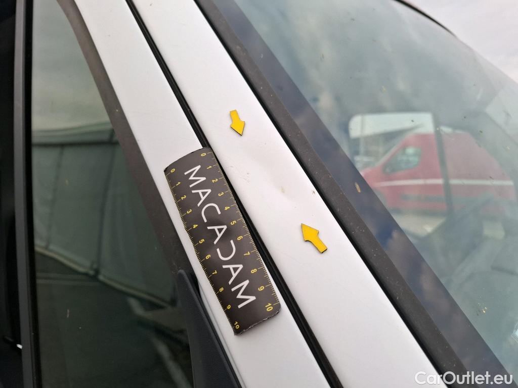  Renault  Master  III Fourgon L2H2 3 5 Grand Confort dCi #17