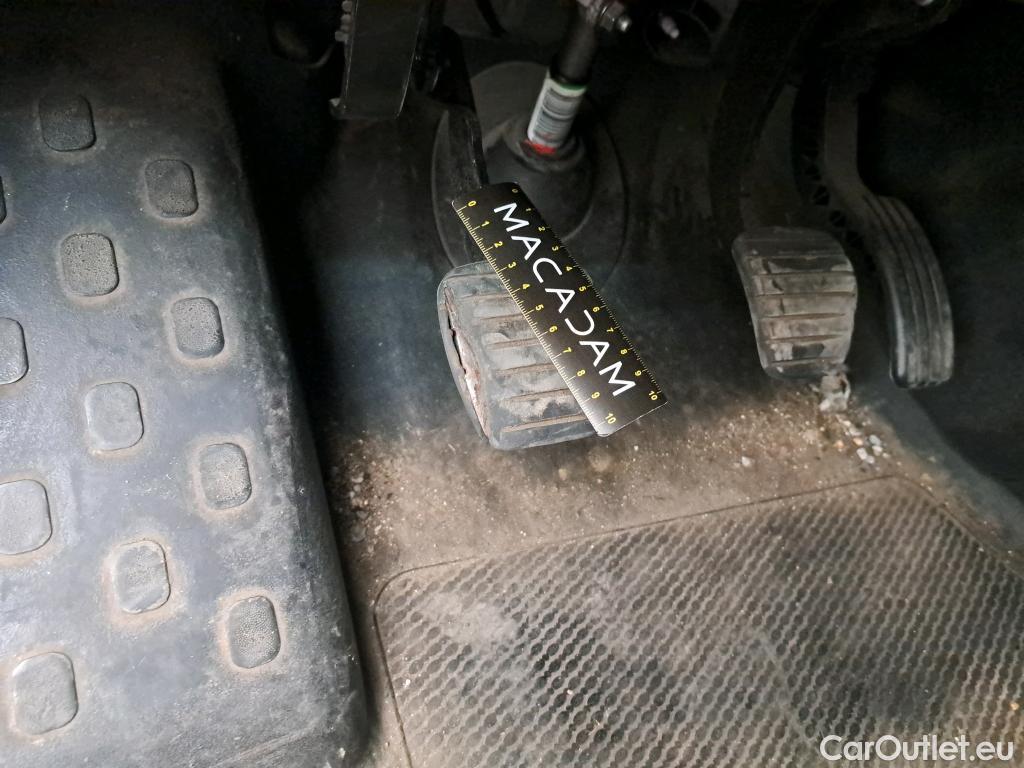  Renault  Trafic RENAULT  VU 4p Fourgon FG GCFL2H1 1200 dCi95 E6 #44