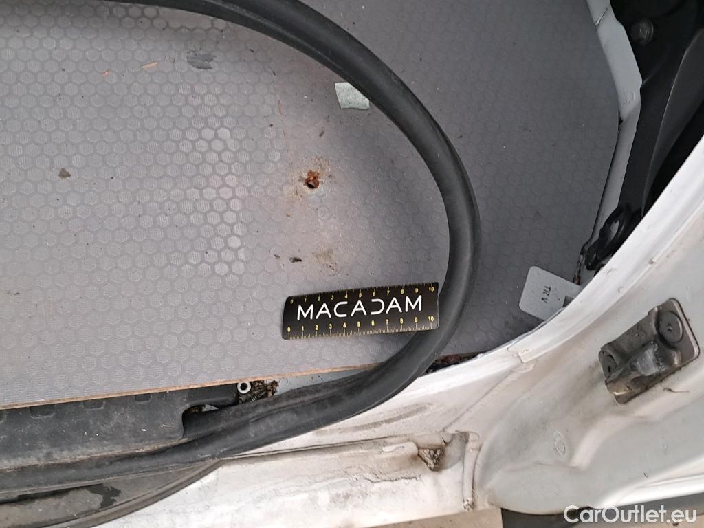  Renault  Trafic RENAULT  VU 4p Fourgon FG GCFL2H1 1200 dCi95 E6 #53