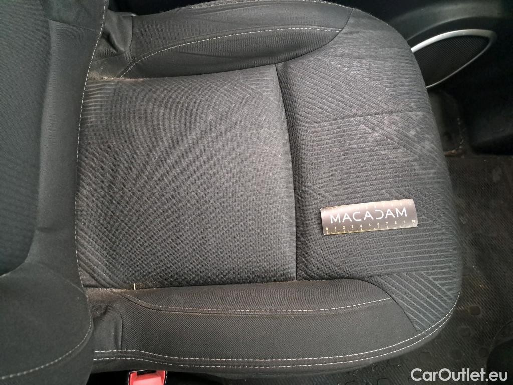  Renault  Trafic RENAULT  VU 4p Fourgon FG GCFL2H1 1200 dCi95 E6 #40