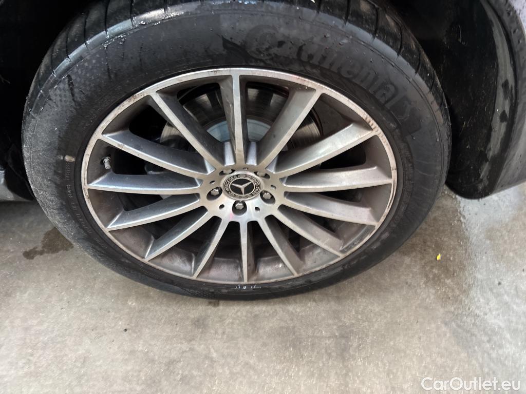  Mercedes  G-Klasee MERCEDES-BENZ GLE / 2019 / 5P / SUV GLE 350 e 4MATIC AMG Line #35