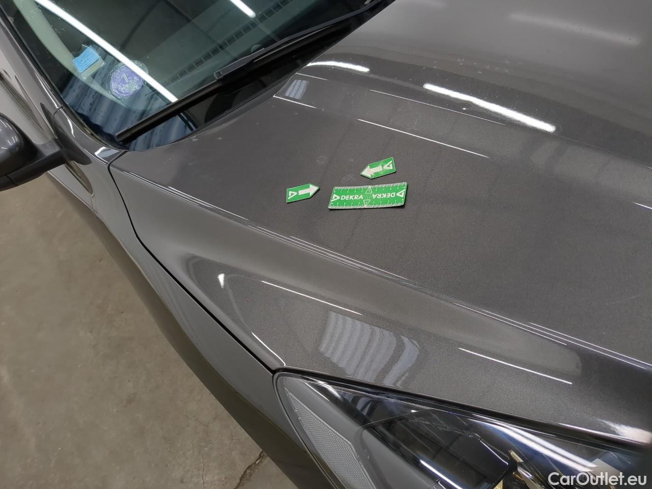  Ford  Kuga FORD  / 2019 / 5P / SUV 2.5 Dur 225 hybrid PHEV Pshift Titanium #3