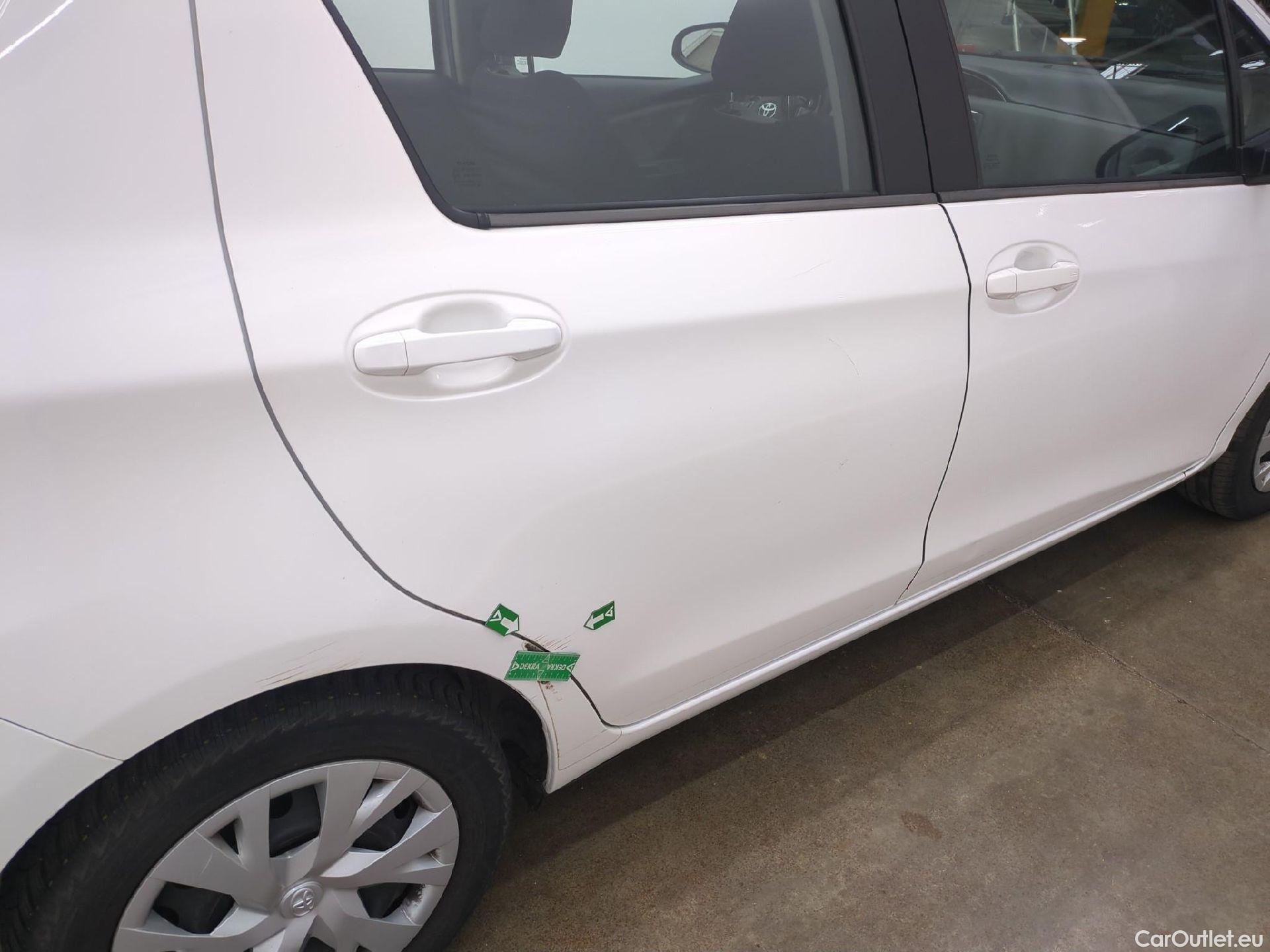  Toyota  Yaris TOYOTA  Hybride / 2017 / 5P / Berline 1.5 VVT-I HYBRID France Business #30