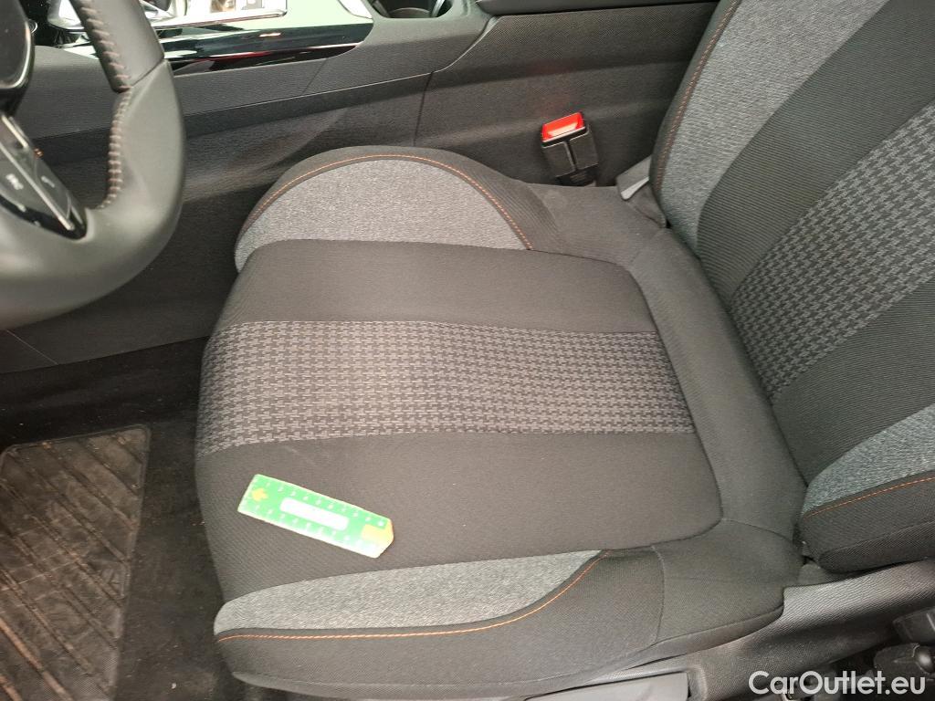 Peugeot  3008  II Active Pack 1.2 PureTech 130CV BVA8 E6d #6