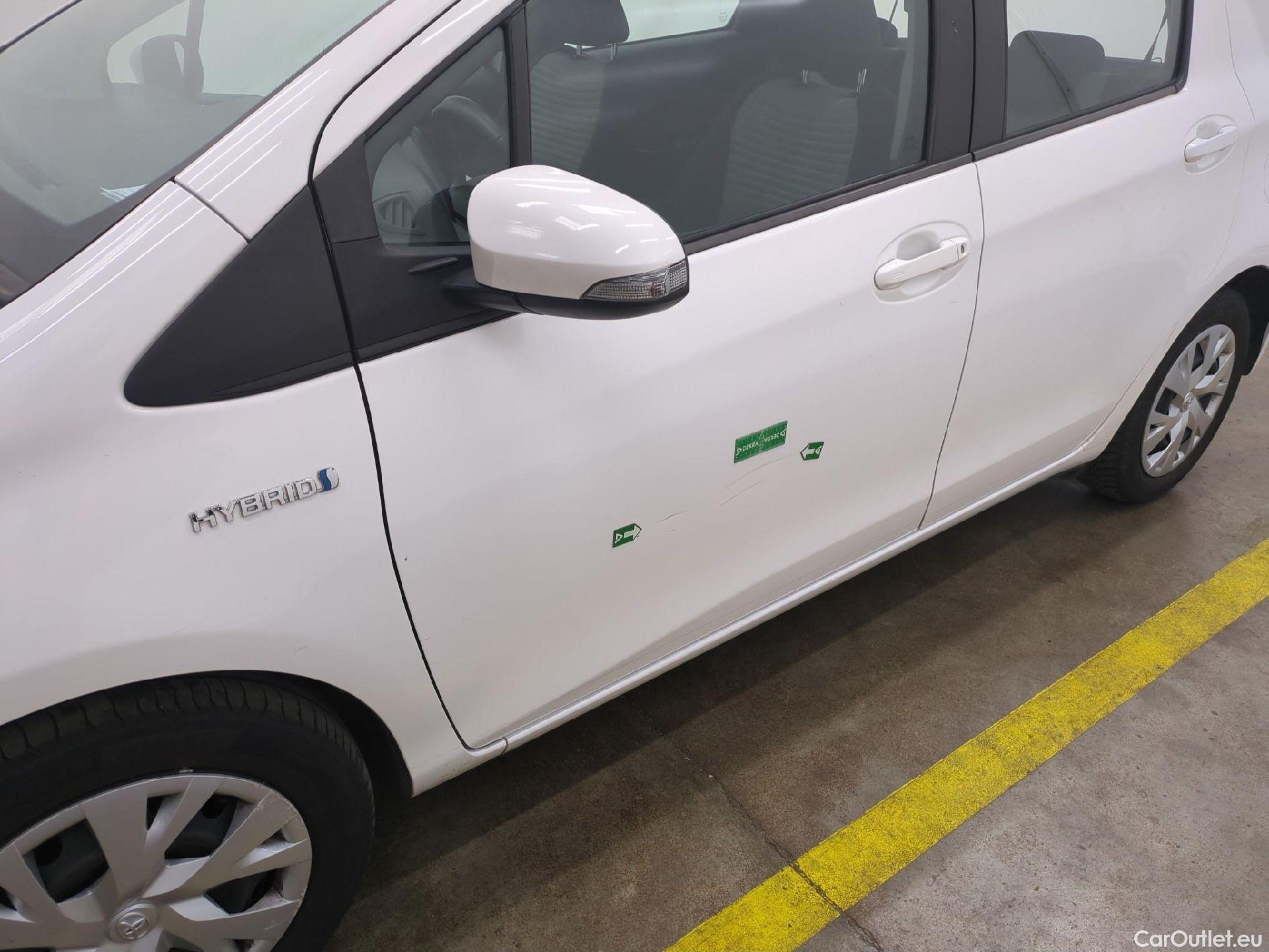  Toyota  Yaris TOYOTA  Hybride / 2017 / 5P / Berline 1.5 VVT-I HYBRID France Business #16