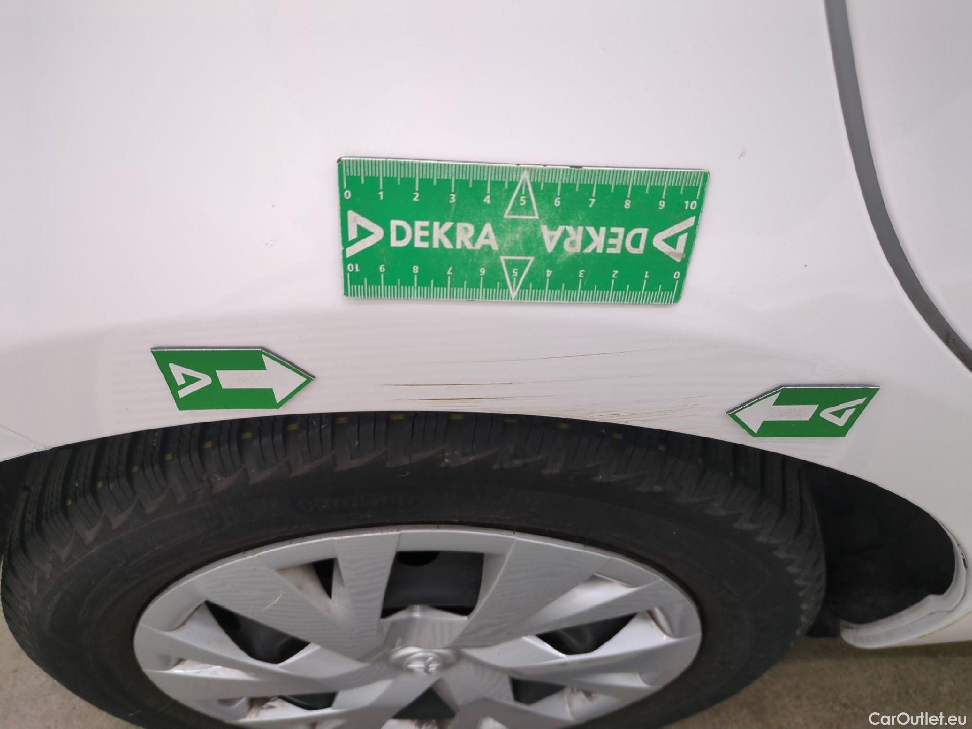  Toyota  Yaris TOYOTA  Hybride / 2017 / 5P / Berline 1.5 VVT-I HYBRID France Business #27
