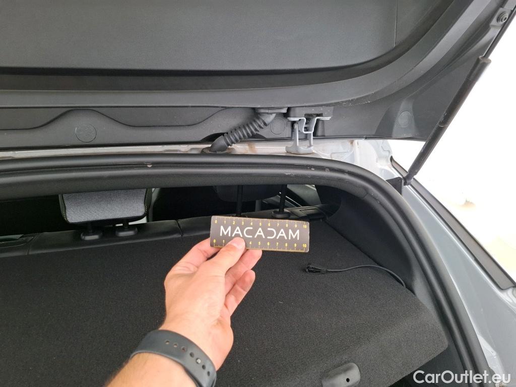  Renault  Megane-e RENAULT Megane E-TECH / 2022 / 5P / Berline techno EV60 220ch optimum charge #4