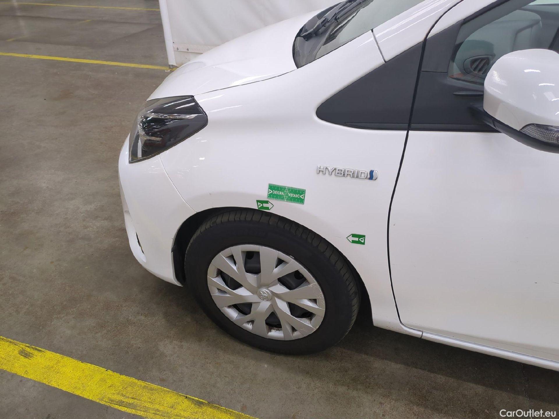  Toyota  Yaris TOYOTA  Hybride / 2017 / 5P / Berline 1.5 VVT-I HYBRID France Business #12