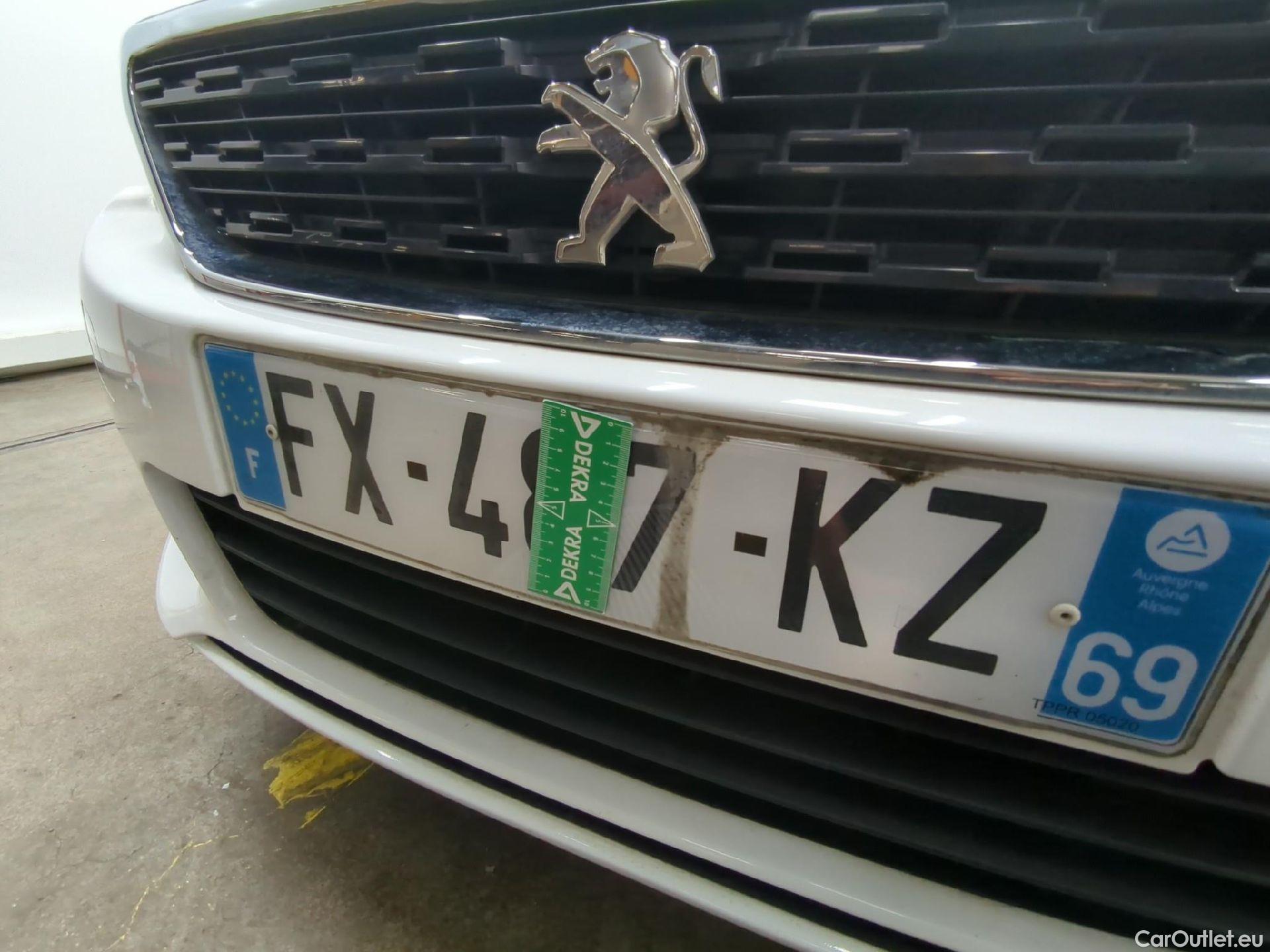  Peugeot  308  Premium Pack 1.5 HDi 130CV BVM6 E6dT #24